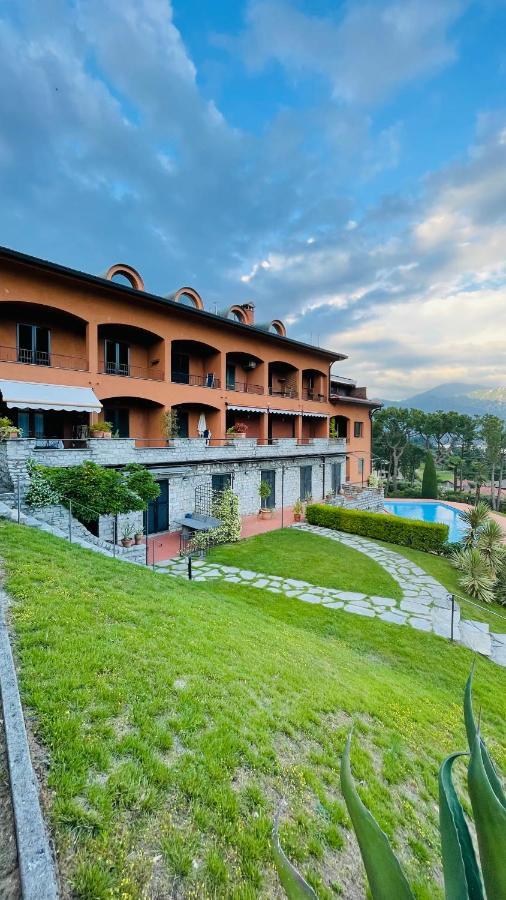 Lake View, Swimming Pool, Tennis Court And Private Parking Mezzegra Dış mekan fotoğraf